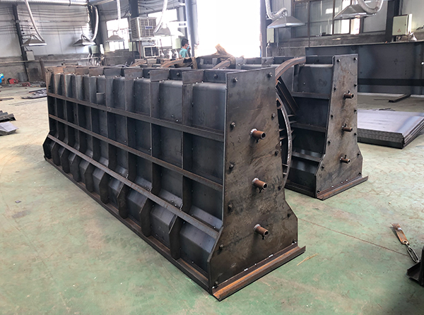 預(yù)制隔離墩模具