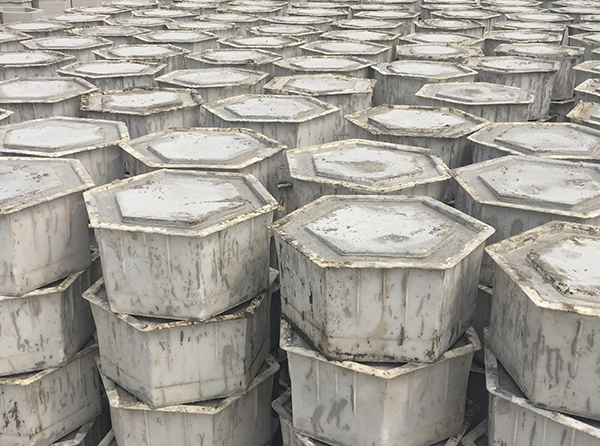 預(yù)制空心護(hù)坡模具