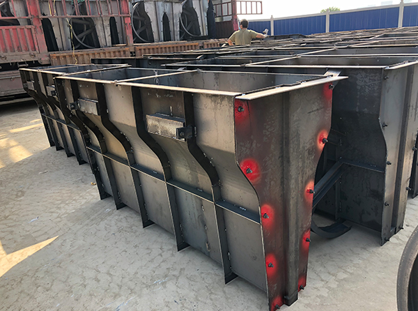 高速隔離墩模具