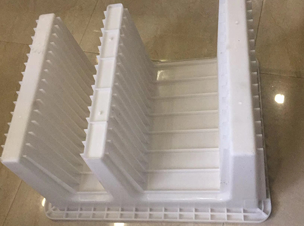 高鐵電纜槽模具