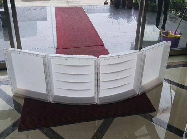 蝶形邊溝塑料模具