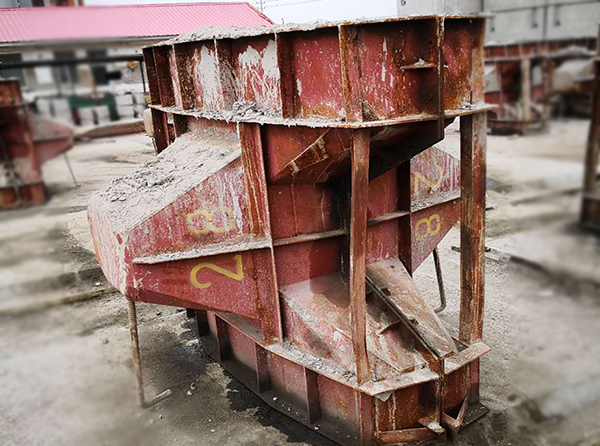 預(yù)制扭王字模具