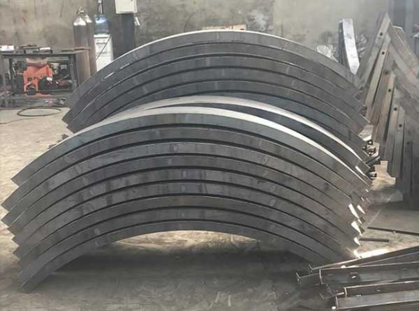 現(xiàn)澆拱形骨架模具