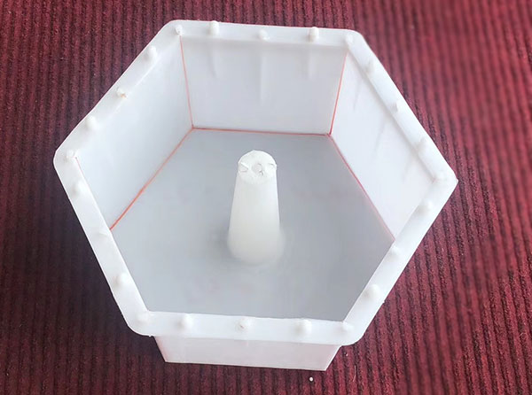 預(yù)制實(shí)心護(hù)坡模具