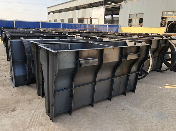 防撞隔離墩鋼模具