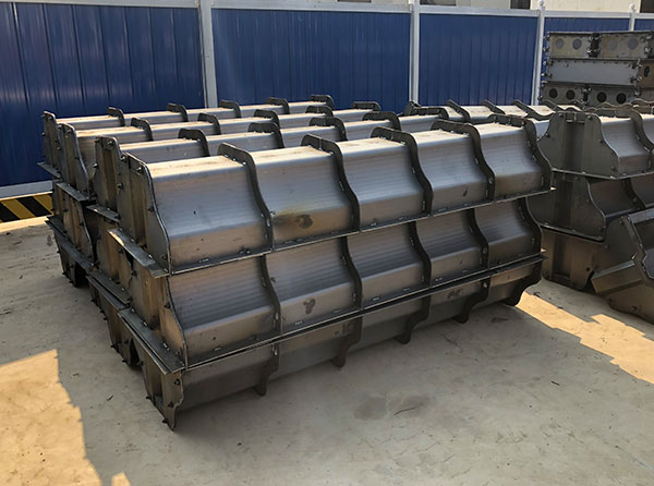 防撞隔離帶鋼模具