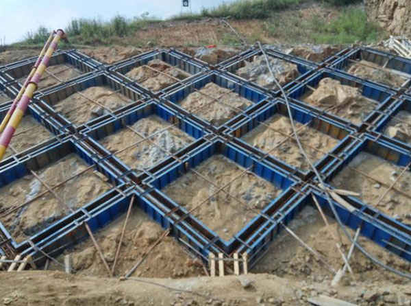 高速公路護(hù)坡模具