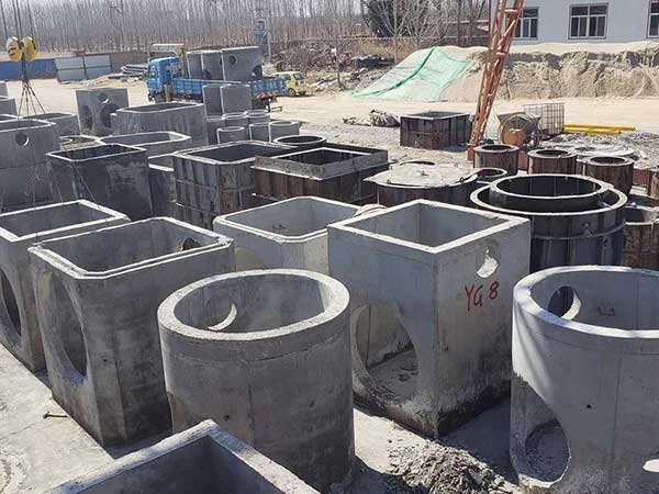 現(xiàn)澆排水井模具