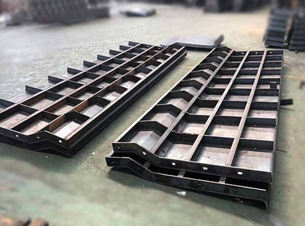 高速防撞墻模具